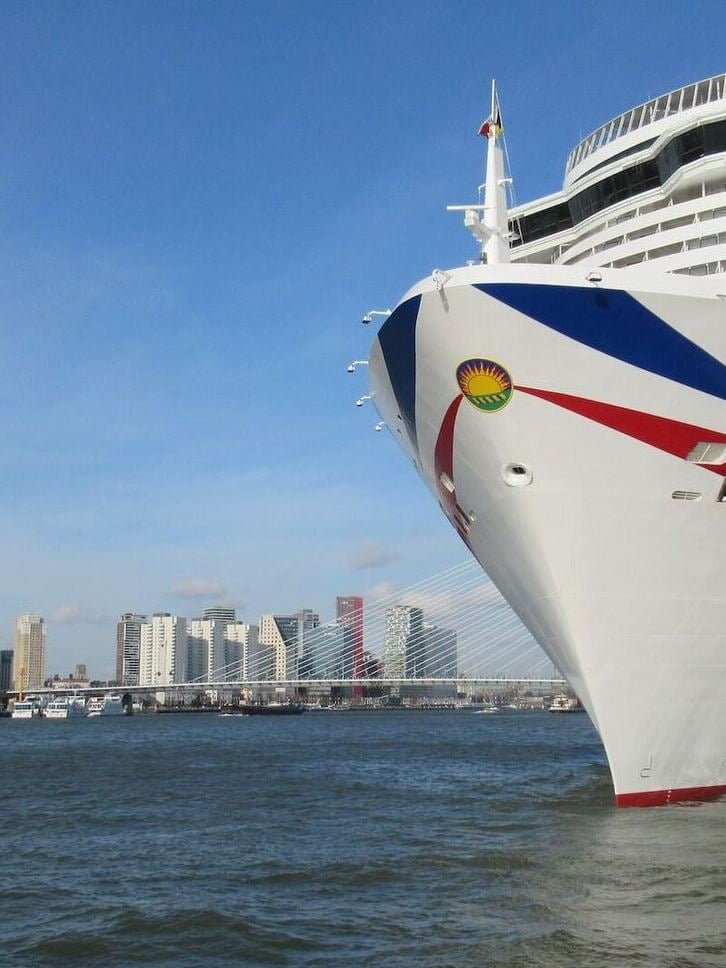 P&O Iona P&O Cruises Iona in 2025 Cruisez®